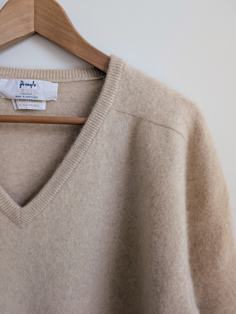 Pringle Of Scotland 100% Cashmere Approx Large V Neck Cream Sweater - Picture 2 of 14